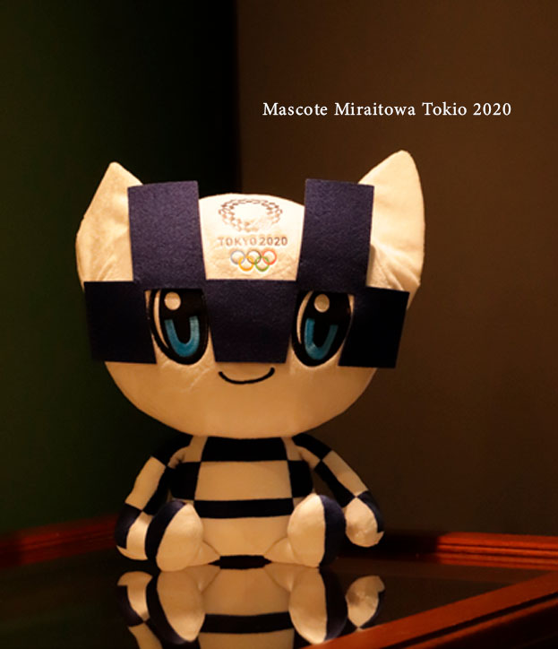 Consulado Geral do Japão em Curitiba - Estamos há apenas um ano desse  grande evento mundial com dois mascotes que são a cara do Japão!🎌 .  #MIRAITOWA: mascote da Olimpíada Tokyo 2020🥋